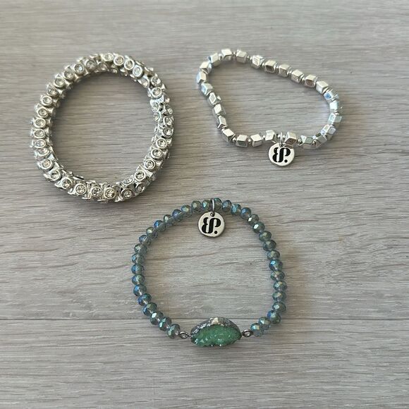 Bomb Party Tell Me About It Stud Bracelets OS EUC IN BOX - Picture 3 of 7